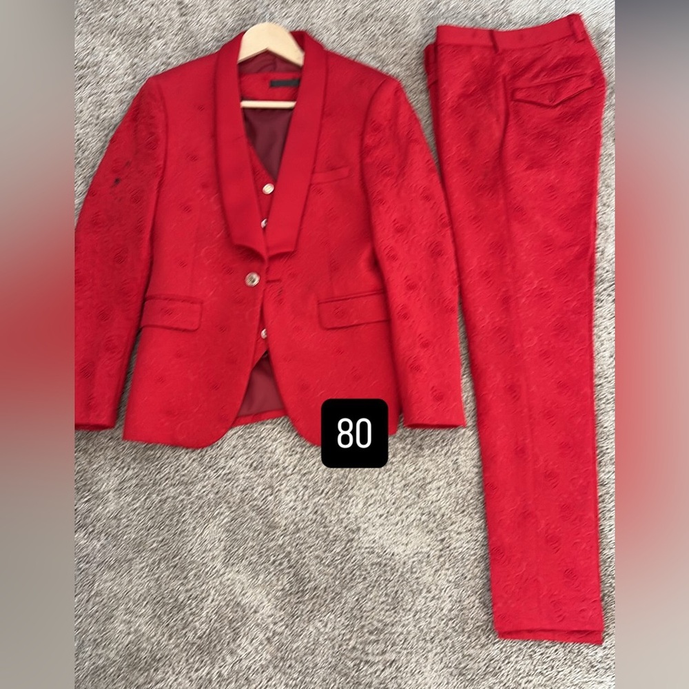 Elegant Red Men's Suit